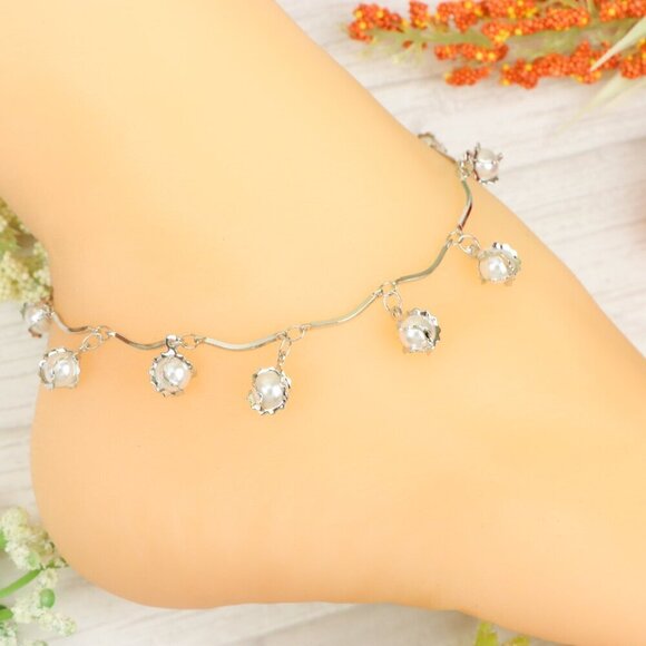 "Handmade Anklet – Elegant & Delicate Jewelry for Women | UNVRC1022 - Picture 8 of 10